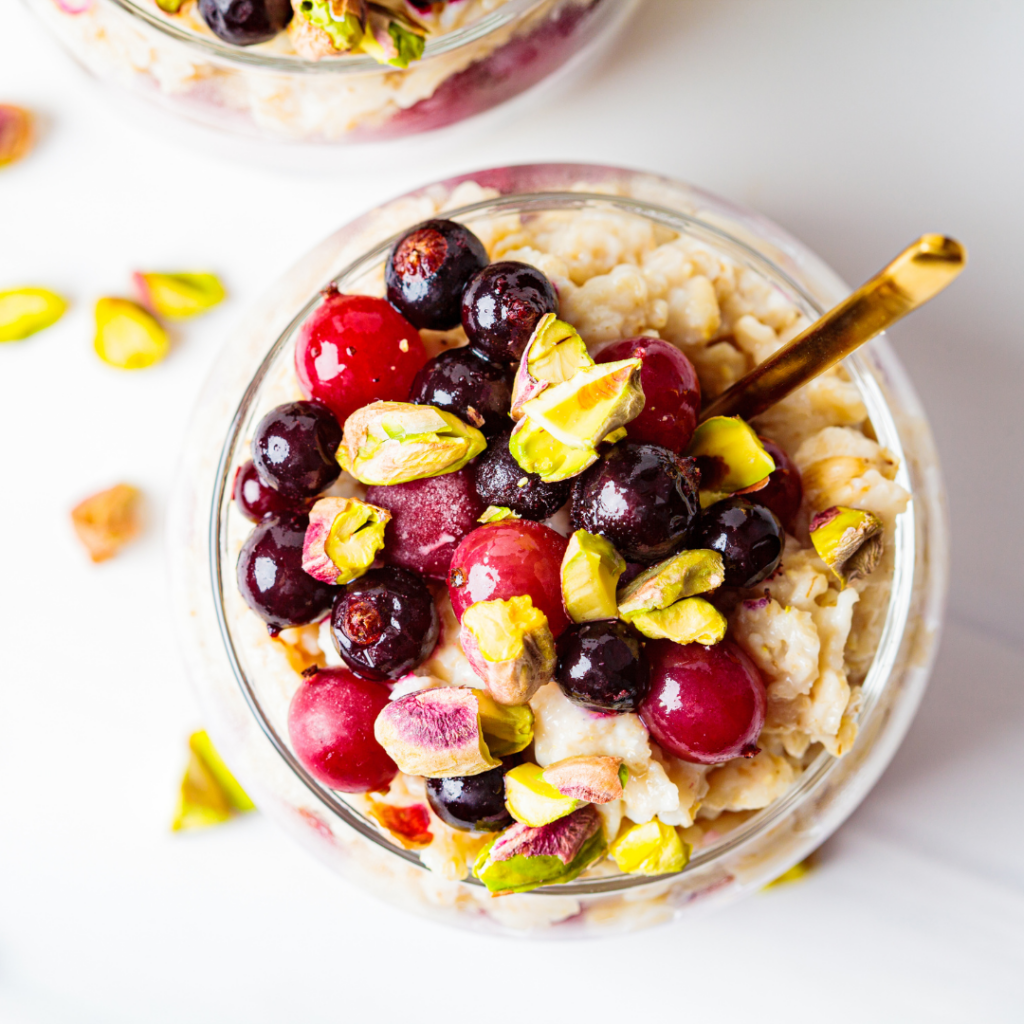 Start Strong: Hormone-Balancing Berry Oats for Vitality