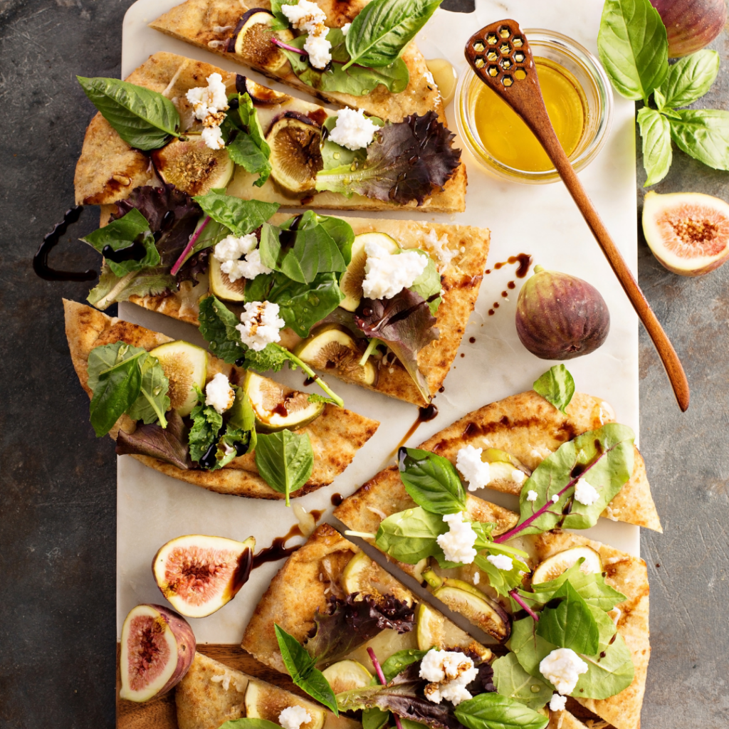 Delicious Fig & Feta Flatbread: Taste the Magic!